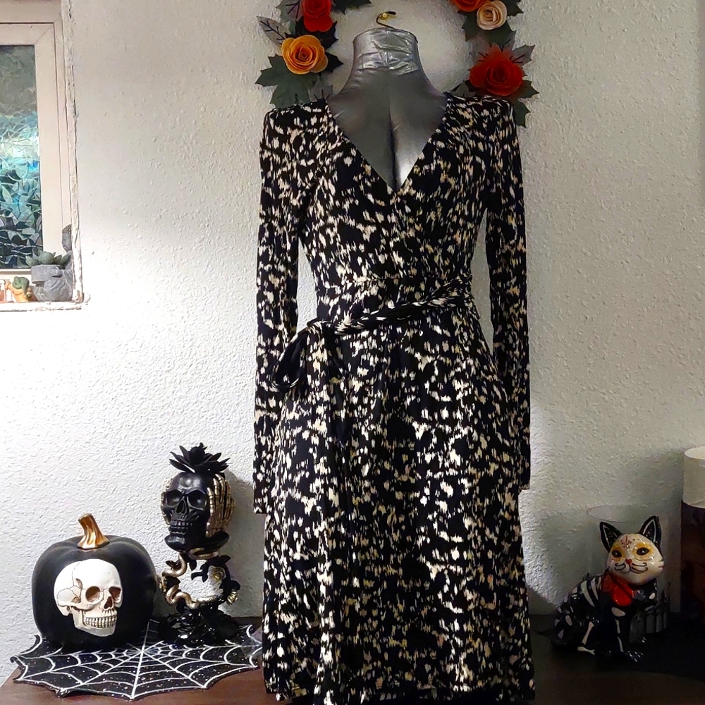 Victoria's Secret print wrap dress